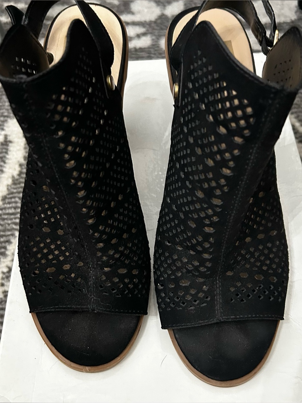 Dolce Vita Black Suede Laser-Cut Peep-Toe Slingback Heels Size 7.5
